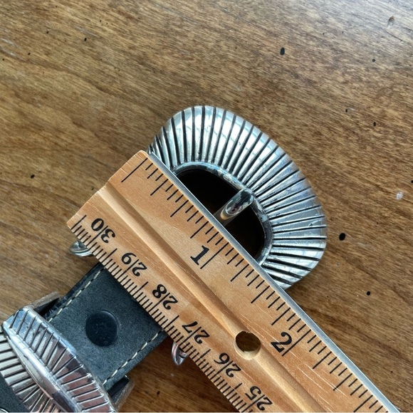 Vintage Buffalo & Indian Head Coin Concho Western Gray & Brown Leather Belt 34" - Picture 10 of 14